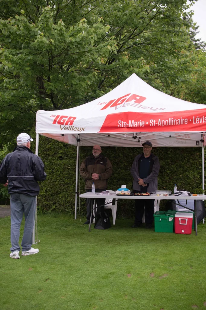 Stand IGA Veilleux lors d’un événement extérieur