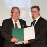 M. Pierre Cliche (récipiendaire) et M. André Bonneville (président DENB)